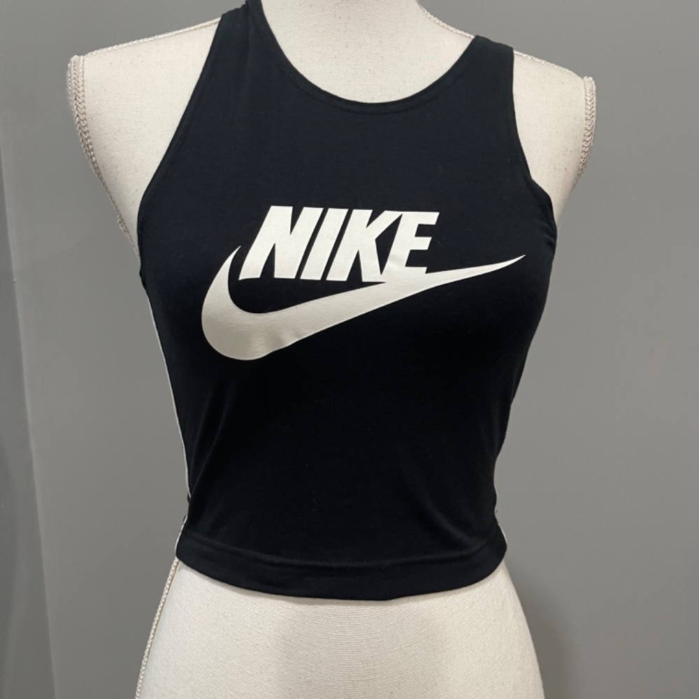 Nike Women's Sports  $15 Size XS